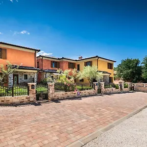  Ferienhaus Le Tre Kroatien